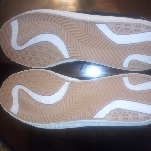 Men's Adidas Puig - Picture 3 of 7